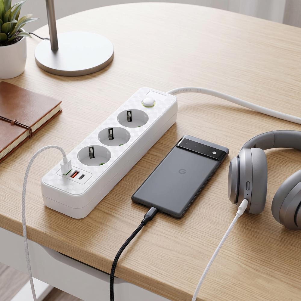 Power strip Extension cord 3 outlets + 2x USB-A + USB-C JNH020-3A White