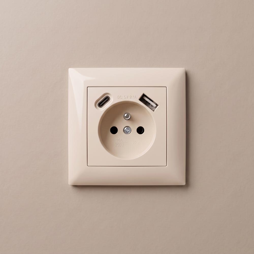 Ühekohaline maandusega pistikupesa + USB-A USB-C OSTE JNH004-G Beige