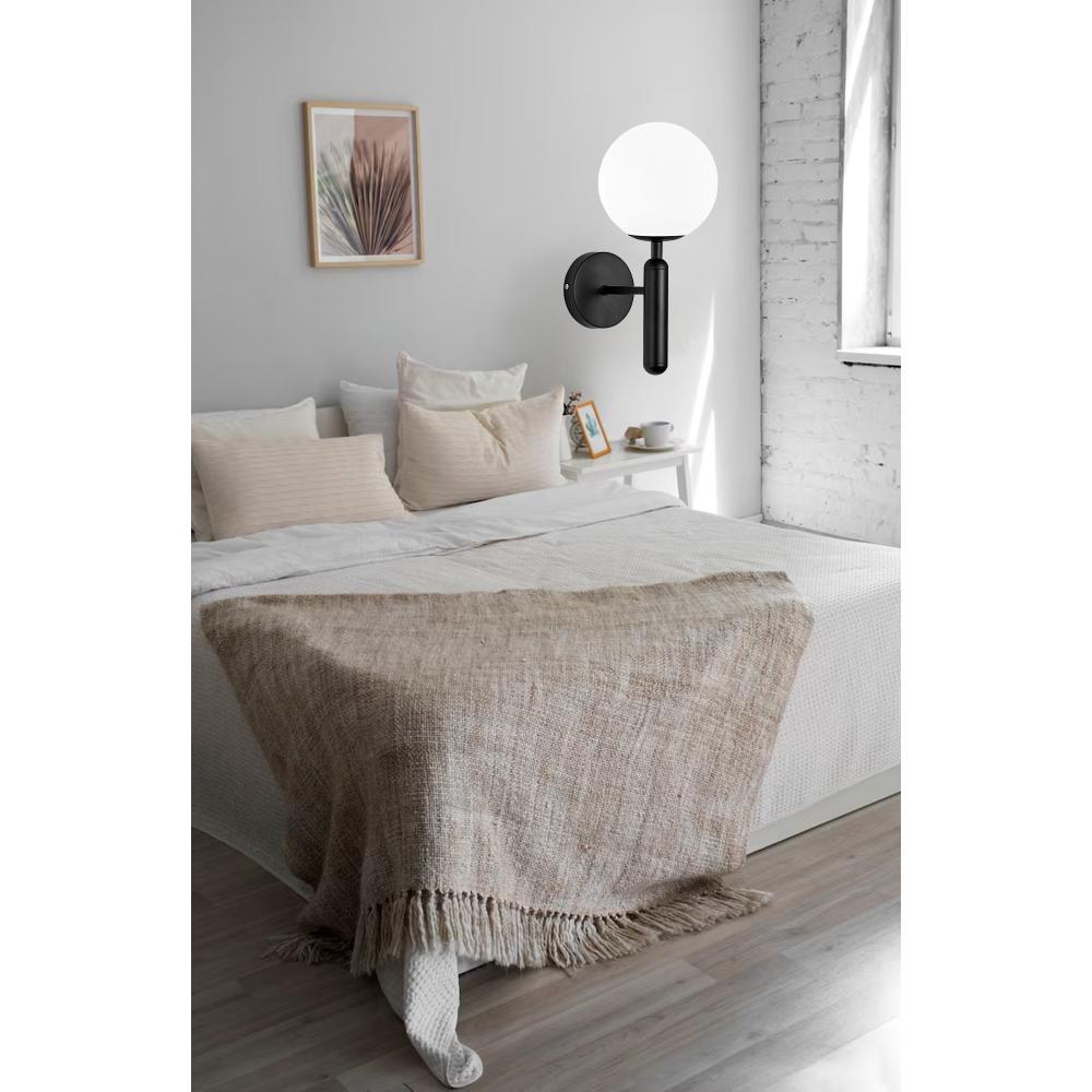 Vägglampa G097-1W Svart