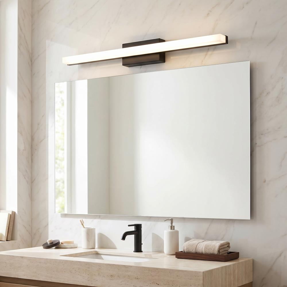 BADRUMSVÄGGLAMPA LED 60CM APP1855-1W BLACK