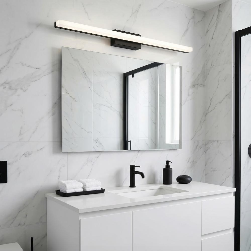 BADRUMSVÄGGLAMPA LED 80CM APP1856-1W BLACK