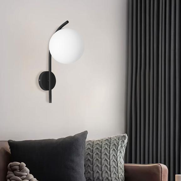 Vägglampa G103-1W Svart