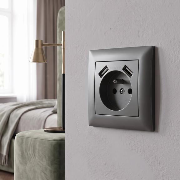 Ühekohaline maandusega pistikupesa + 2x USB-A OSTE JNH003-G Grey