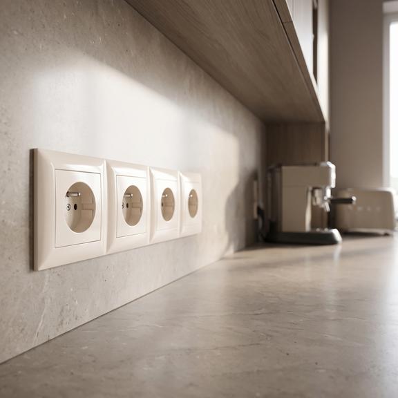 Cadre quadruple pour prises OSTE JNH016-4F Beige